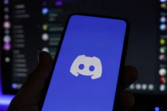 Logotipo do Discord no celular.
