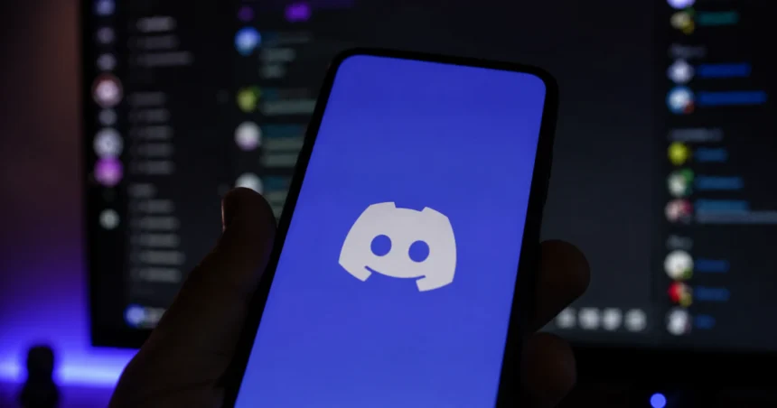 Logotipo do Discord no celular.