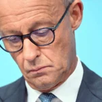 Friedrich Merz durante entrevista coletiva em Berlim após eleição na Saxônia-Anhalt